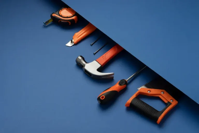 Werkzeuge zur Möbelmontage